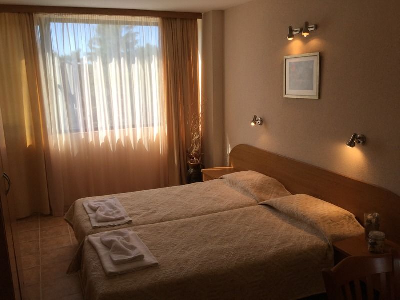 Park Hotel Briz Goldstrand Exterior foto